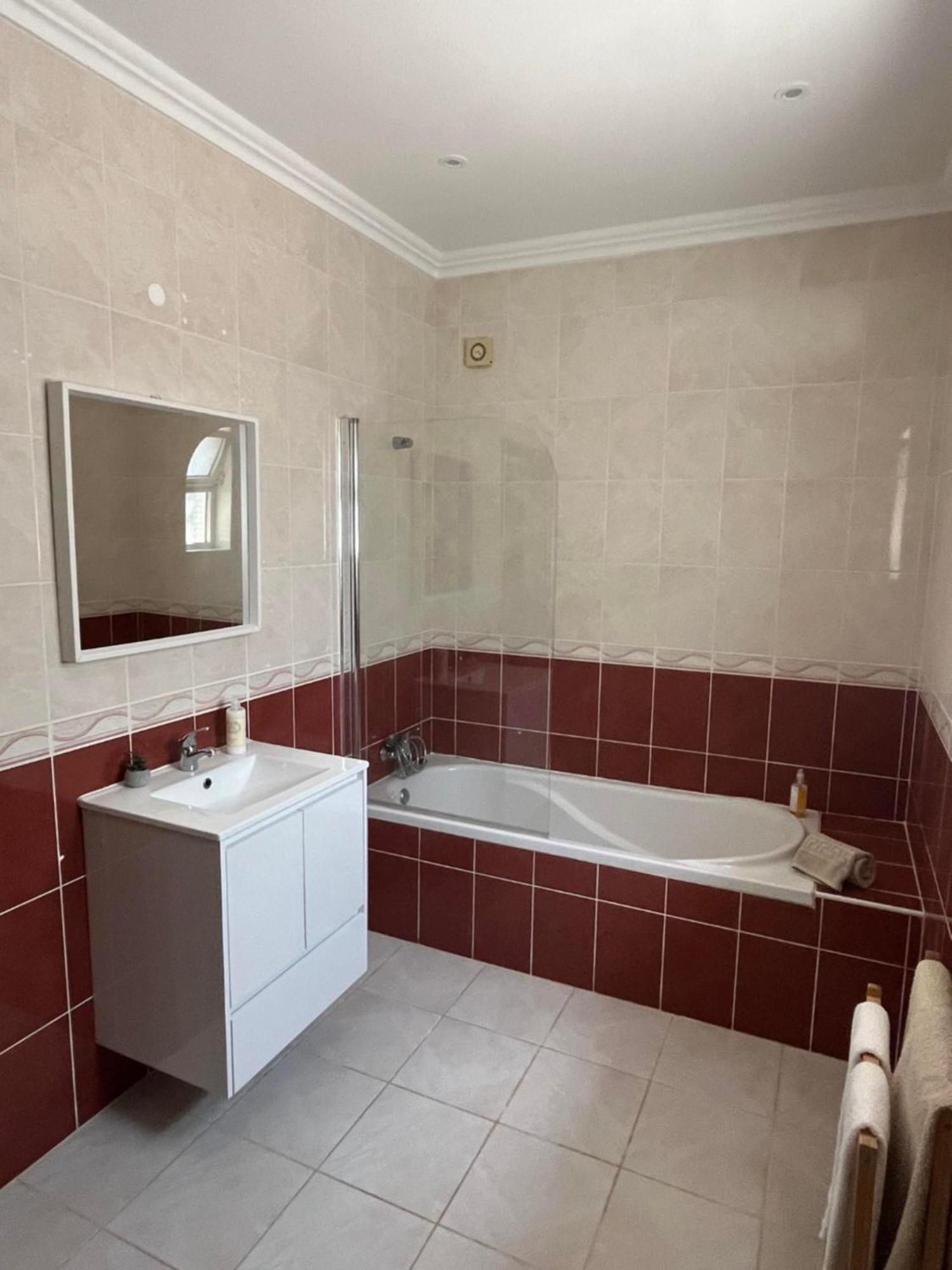 Vila Gloria Guesthouse ลากอส ห้อง รูปภาพ